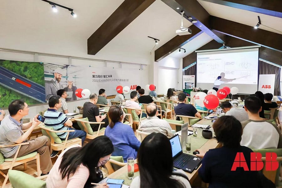 Gemeinsames Kunden-Event: Der ABB Electrical Elite Club Salon in Chongqing, Volksrepublik China, im Juni 2022.